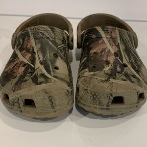 Camo kids crocs